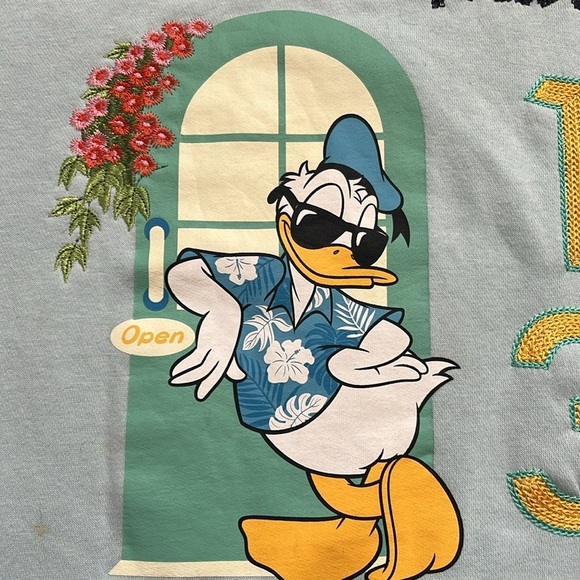 Disney BoxLunch Exclusive Our Universe Embroidered Sweatshirt Size M - Picture 10 of 11